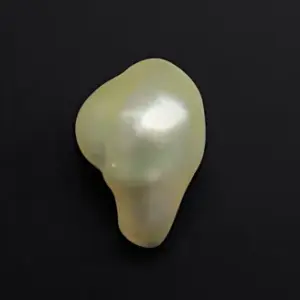 Keshi Pearl  - 4.34 Carats