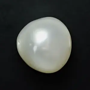 Keshi Pearl  - 5.95 Carats